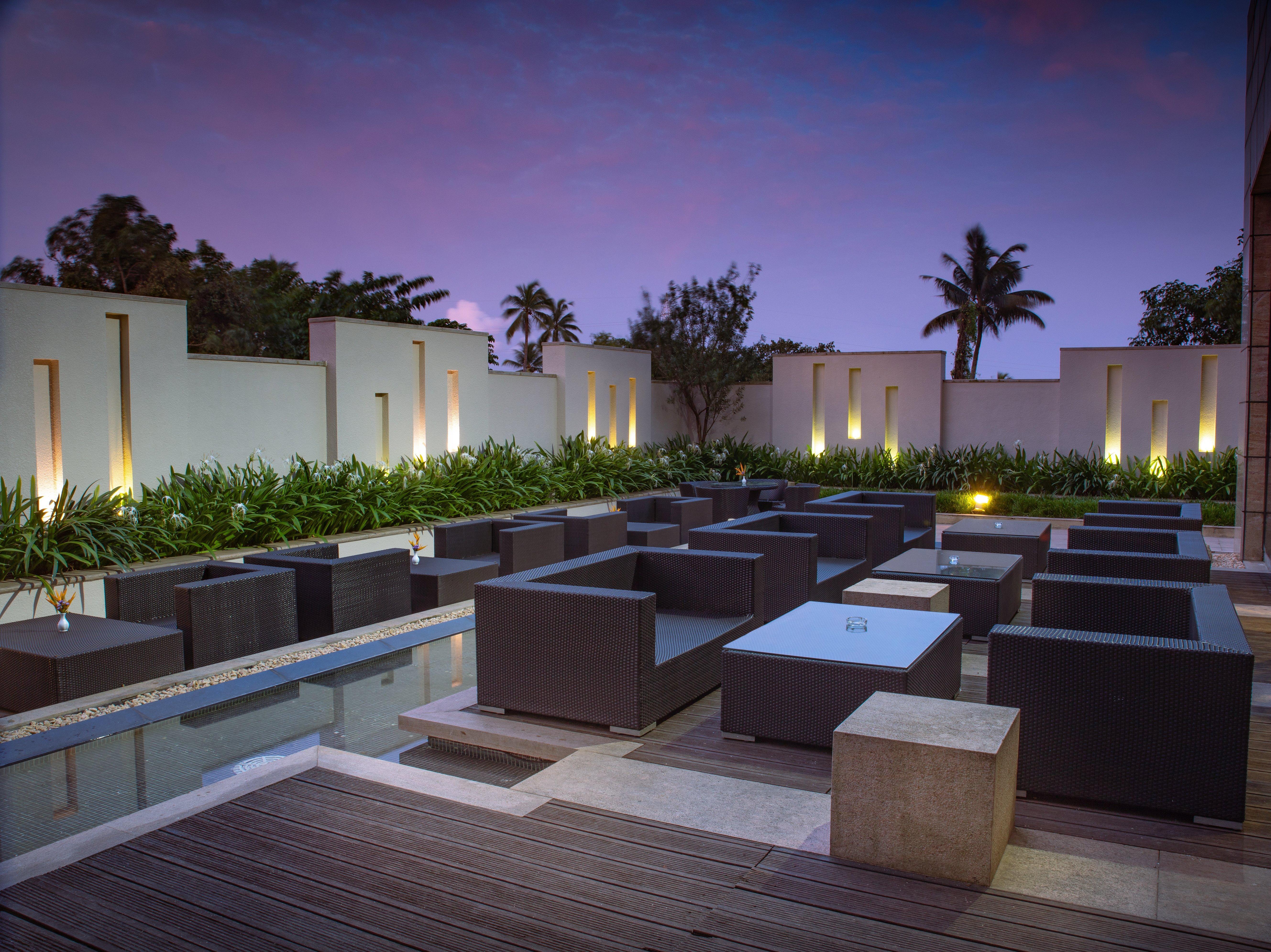 Crowne Plaza Kochi By Ihg Otel Dış mekan fotoğraf The Park, Hyderabad