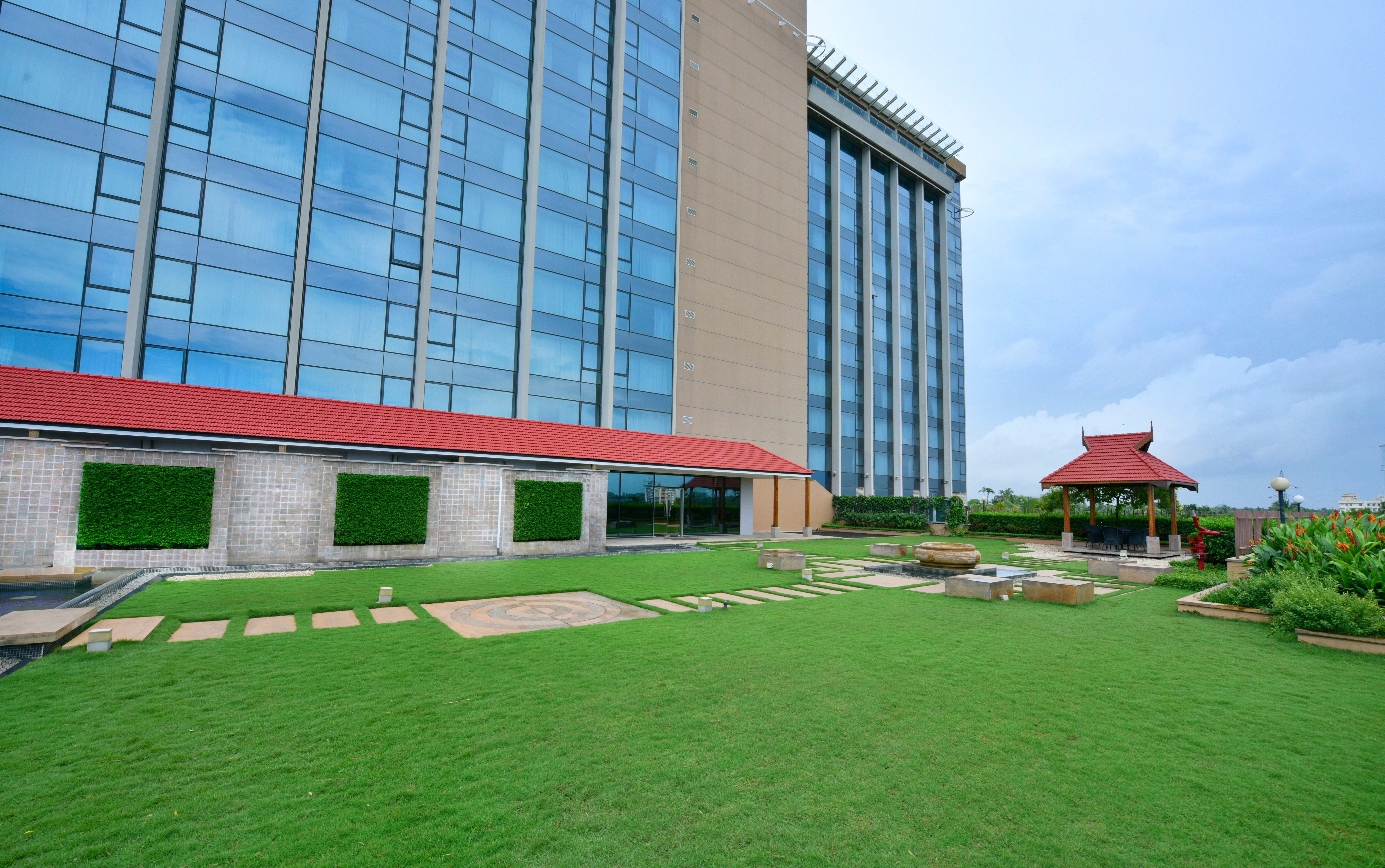 Crowne Plaza Kochi By Ihg Otel Dış mekan fotoğraf The Royal