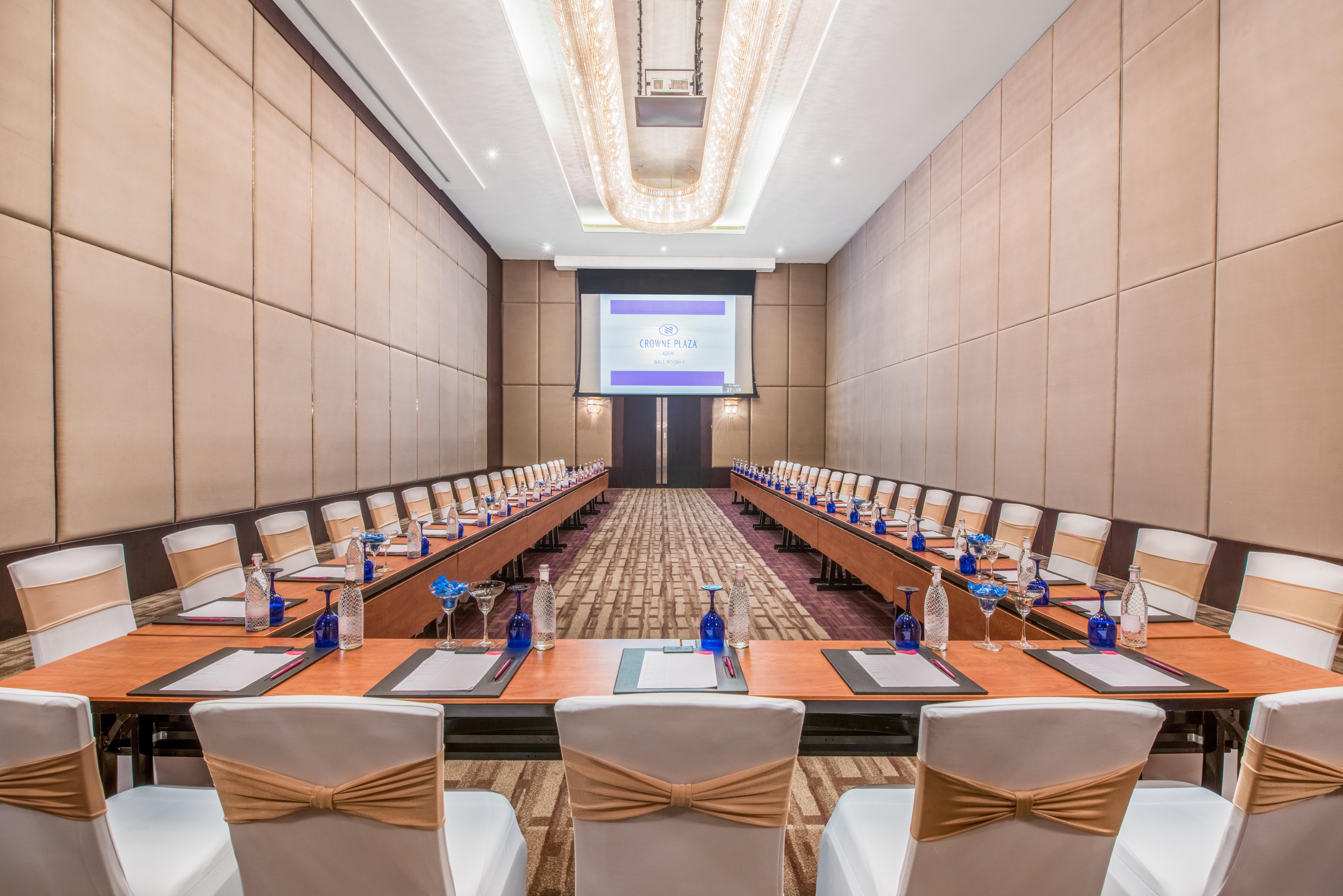 Crowne Plaza Kochi By Ihg Otel Dış mekan fotoğraf Meeting room