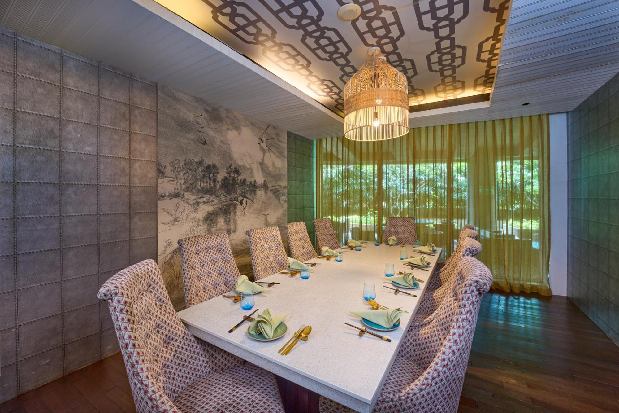 Crowne Plaza Kochi By Ihg Otel Dış mekan fotoğraf The interior of the restaurant